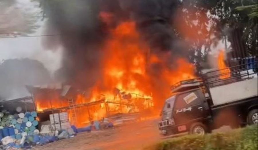 Gudang Barang Bekas di Kampung Air, Baloi Permai, Batam Kota, Habis Terbakar pada Minggu Sore