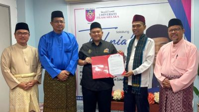 Ke 3 Kali Ustadz Abdul Somad Dilantik Sebagai Profesor: Kali Ini di Universitas Islam Melaka