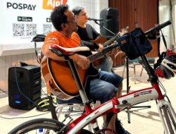 Komunitas Batam Folding Bike Padukan Sepeda dan Musik dalam Gowes Malam: ‘Melody on Our Wheels’