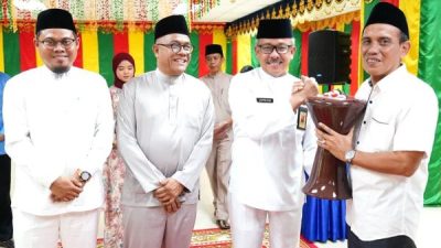 Kota Batam Berdaya Budaya: Sekda Jefridin Serahkan Peralatan Seni dan Agama untuk Masyarakat
