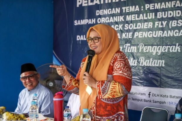 Marlin Agustina Ajak Masyarakat Setokok Manfaatkan Pelatihan Pilah Sampah untuk Peningkatan Pendapatan