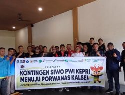 Pelepasan Kontingen PWI Kepri: Gubernur Ansar Ahmad Berikan Dukungan Penuh untuk Porwanas XIV