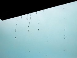 Prakiraan Cuaca Batam Jumat Ini: Cerah Berawan Hingga Hujan Ringan