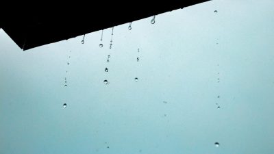 Prakiraan Cuaca Batam Jumat Ini: Cerah Berawan Hingga Hujan Ringan