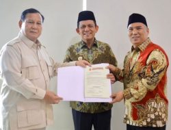 Gerindra Resmi Usung Ansar Ahmad dan Amsakar Achmad: SK Diserahkan Prabowo di Batam