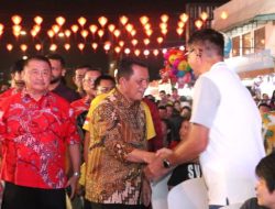 Gubernur Kepri H. Ansar Ahmad Apresiasi Keberagaman di Pawai Tatung dan Moon Cake Festival Batam