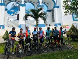 Komunitas Sepeda Teman Ngopi Kenang Memorial Pak Harto, Lee Kuan Yew dan Mahathir Mohammad