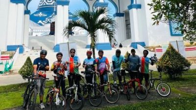 Komunitas Sepeda Teman Ngopi Kenang Memorial Pak Harto, Lee Kuan Yew dan Mahathir Mohammad