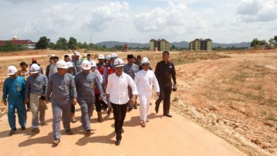 Majukan Batam, Rudi Seimbangkan Antara Politik dan Pembangunan