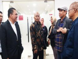 Mantan Ketua PWI Pusat Atal S. Depari Dilarang Masuk Kantor, Ketegangan Mewarnai Lantai 4 Gedung Dewan Pers