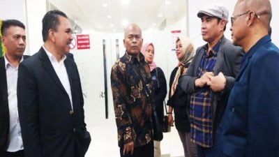 Mantan Ketua PWI Pusat Atal S. Depari Dilarang Masuk Kantor, Ketegangan Mewarnai Lantai 4 Gedung Dewan Pers