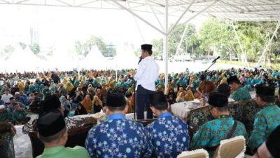 Rudi: Bantuan 4.500 Karung Beras untuk Dukung Peran Tokoh Agama di Batam