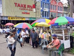Suasana Sumringah Pedagang di Kampanye Perdana Rudi-Rafiq: Rezeki Dadakan di Sei Panas