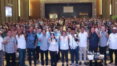 Pilkada Batam: Bincang Santai dengan Warga Lubuk Baja, Amsakar Achmad dan Li Claudia Chandra Paparkan 7 Program Prioritas