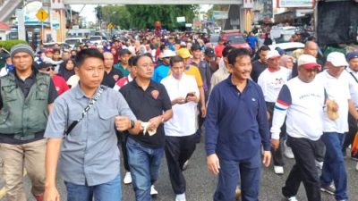 Rudi-Rafiq Dielu-elukan Ribuan Warga Saat Jalan Santai di Tanjungbalai Karimun