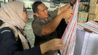 Bawaslu Kepri Lakukan Pengecekan Surat Suara Pilkada di Pasuruan, Pastikan Sesuai Desain