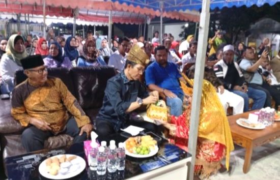 Dipasangkan Tanjak dan Diberi Ulos, Bukti ASLI Diterima Semua Golongan