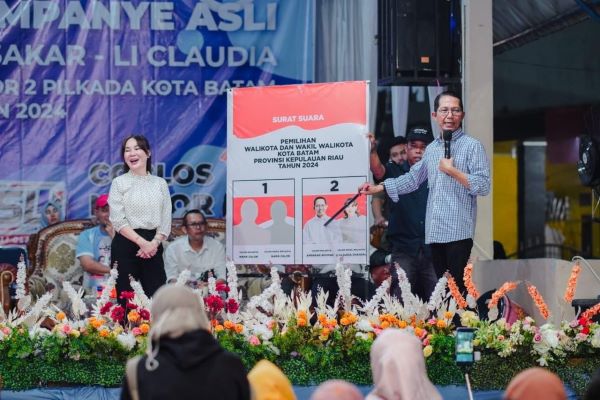 Kampanye ASLI di Batu Aji Disambut Atraksi Emak-emak, Kampanye di Victoria Membludak