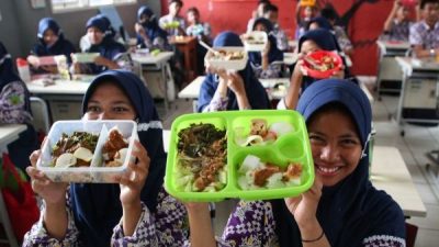 Disdik Batam Siapkan Makan Siang Gratis untuk 987 Sekolah, Anggaran Rp650 Miliar