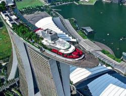 Nikmati Keindahan Singapura dari Marina Bay Sands Skypark