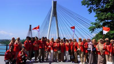 Sektor pariwisata terus menjadi tulang punggung Pendapatan Asli Daerah (PAD) Kota Batam, dengan kontribusi mencapai 24 persen.