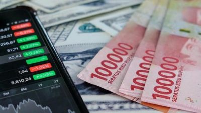 Rupiah Melemah ke Level Terendah Sejak Agustus 2024, IHSG Juga Ambruk