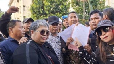 Ratusan Warga Geruduk KPU Batam, Desak Pemungutan Suara Ulang Pilkada 2024