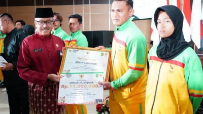 Pemko Batam Berikan Bonus Rp234 Juta untuk Atlit dan Pelatih Berprestasi PON XXI Aceh-Sumut