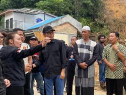 Amsakar dan Li Claudia Kunjungi Korban Longsor Tiban Koperasi, Jajaki Relokasi untuk Pencegahan Bencana