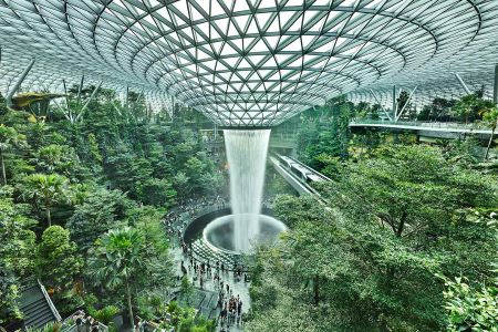 Jewel Changi Airport Catat Rekor Pengunjung 80 Juta pada 2024, Tertinggi Sejak Dibuka