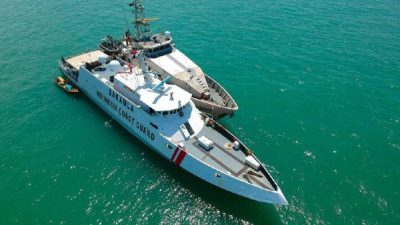Bakamla RI Jemput Dua Nelayan Indonesia yang Dibebaskan Malaysia di Perbatasan Laut