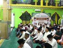 Safari Ramadan Ansar Ahmad dan Nyanyang Haris Pratamura di Masjid Nurul Iman Batam, Ajak Jamaah Raih Lailatul Qadar