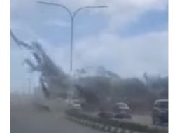 Angin Puting Beliung Terjang Tiban Indah Batam, Atap Bangunan Terbang dan Kendaraan Tersapu Angin