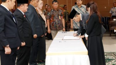Wali Kota Batam Lantik Pejabat Baru, Amsakar Achmad Tegaskan Pentingnya Kinerja Cepat dan Responsif