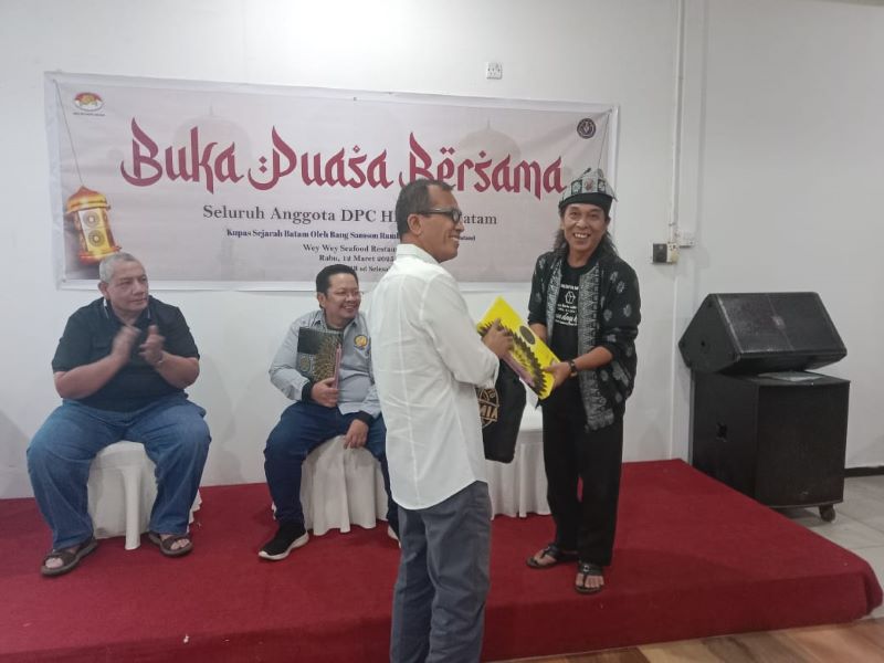 Bentang Sejarah Batam dan Buka Puasa HPI